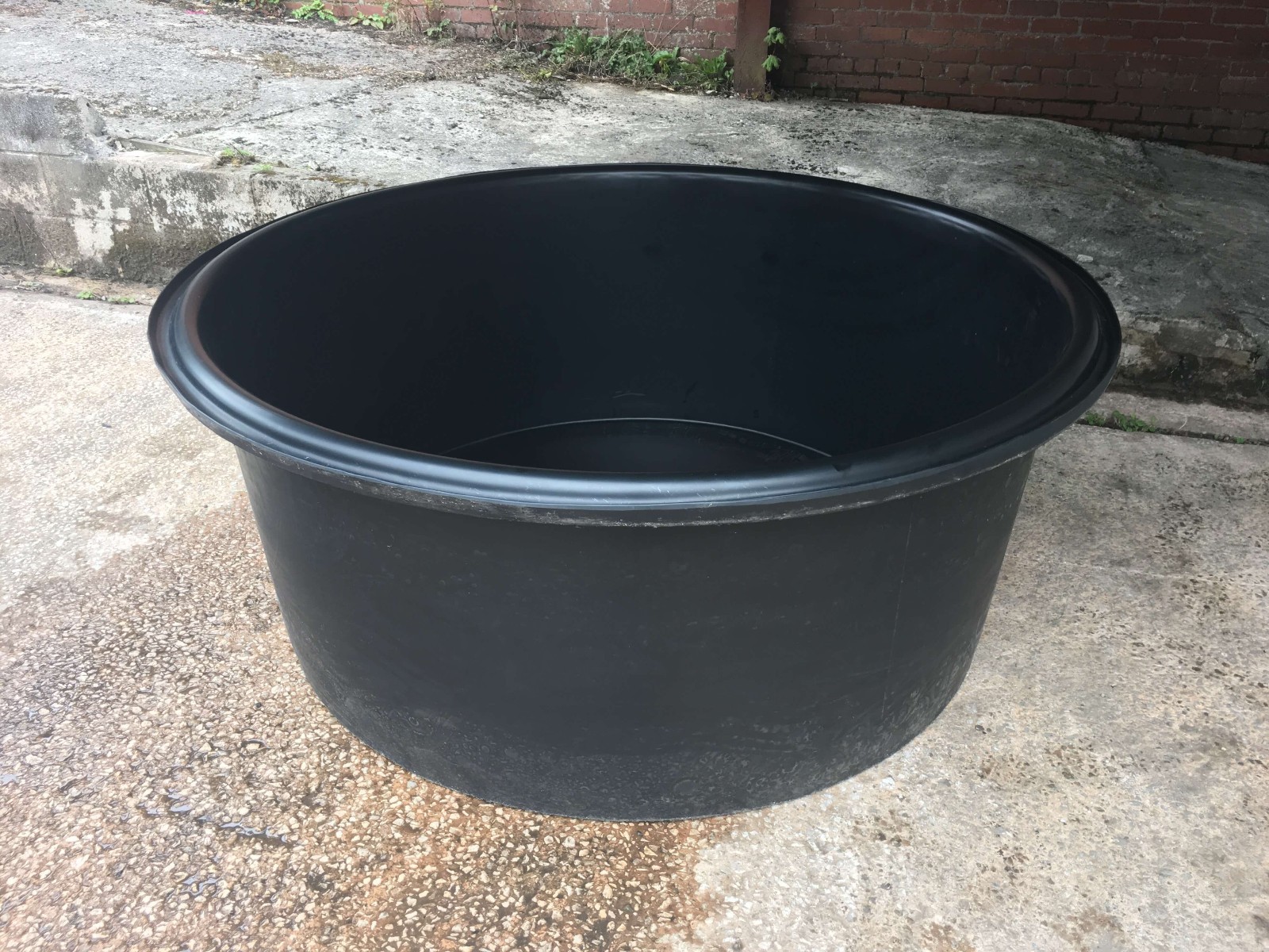 Round Rigid Pond Liner 1500 litres (357 Gallons) Freestanding Koi Pond