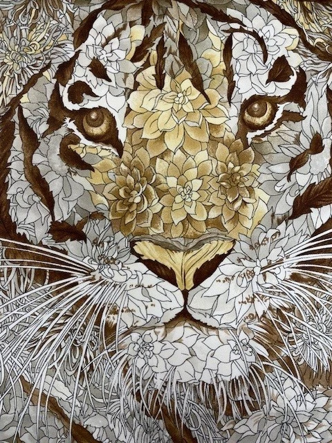 Bufanda de seda Ferragamo Italia años 80 vintage 35" x 35" animal tigre dorado y borgoña Foto 3 de 4