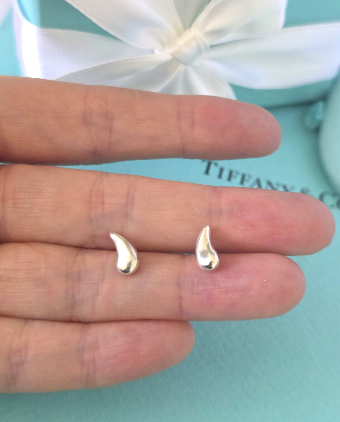 Tiffany & Co. Silver Elsa Peretti Tear Drop Teardrop Stud Earrings, RRP £475 image 8