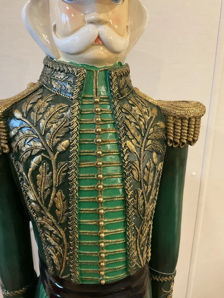 Christmas Nutcracker Statue Christmas Decoration  Stunning High End Collectable - Image 4 of 4