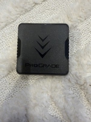 ProGrade Digital dual-slot SD Card Reader