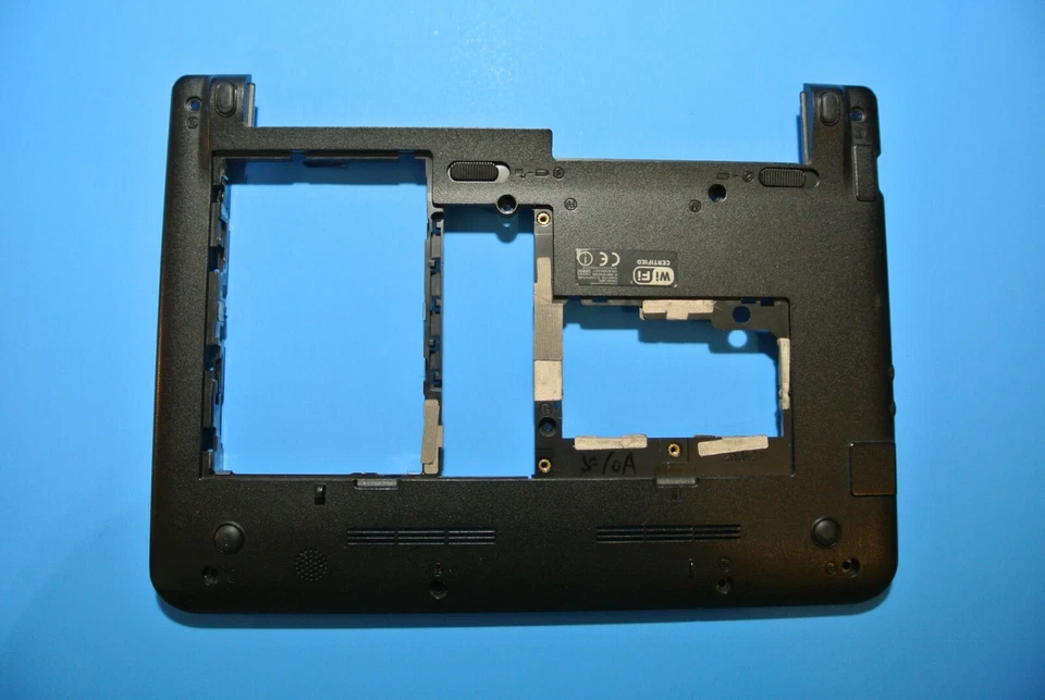 Estuche inferior Toshiba Satellite NB255 NB255-N250 AP0E7000300 / K000105320 Foto 2 de 2