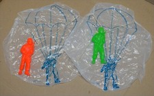 2 Vintage Thin Plastic Parachuter Army Man Figure w/ Parachutes 4 1/2" Tall