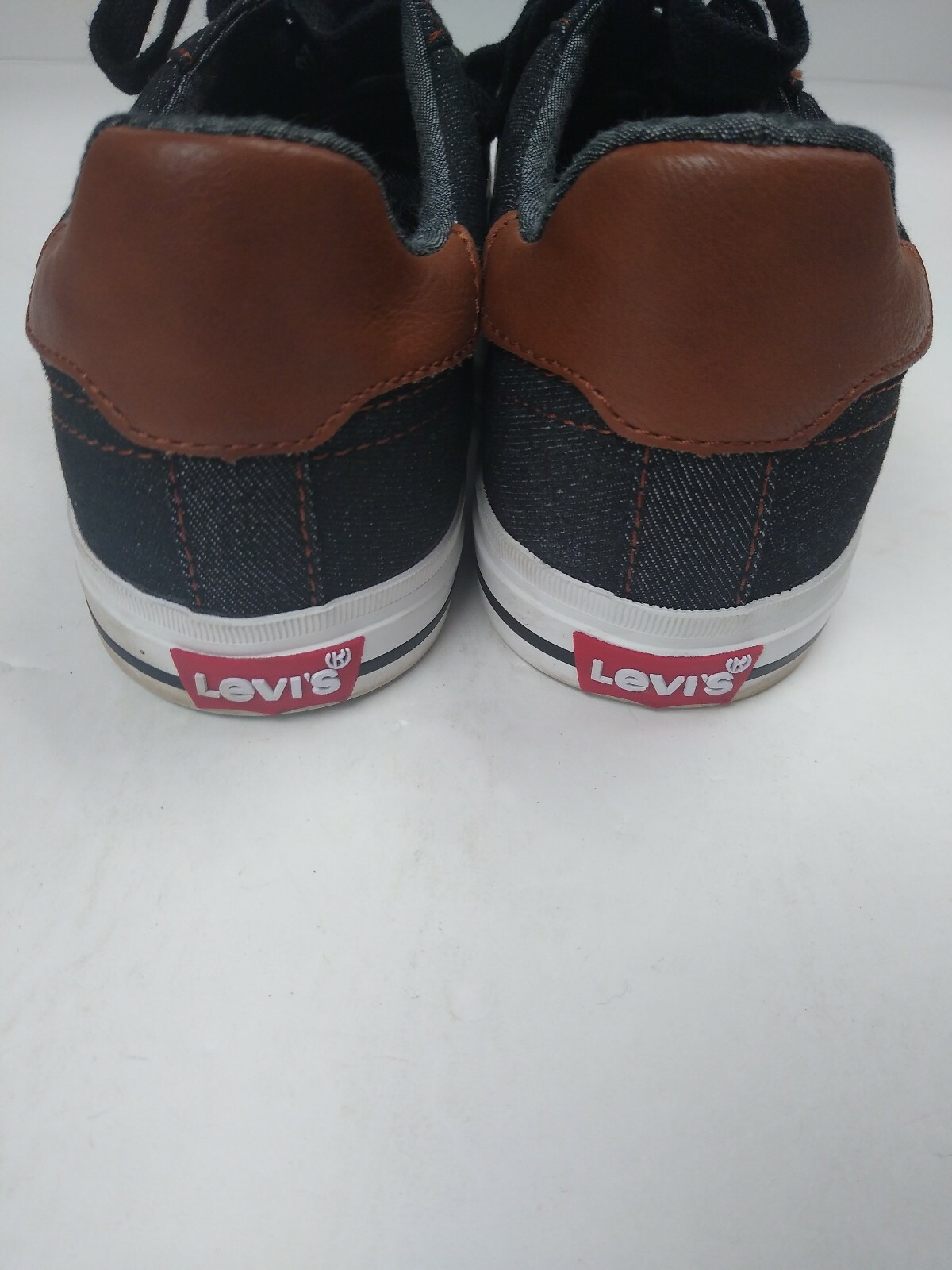 LEVIS Comfort, Men's tennis shoes SIZE 8 Black denim… Gem