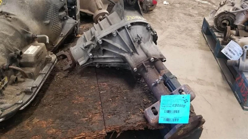 1999-2010 GMC Sierra 2500 3500 Pickup Front Axle Differential Carrier 4.10 Ratio Foto 2 de 4