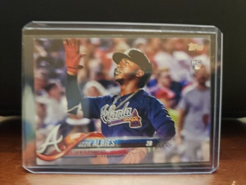 Ozzie Albies [Hand Up] #276 2018 Topps card