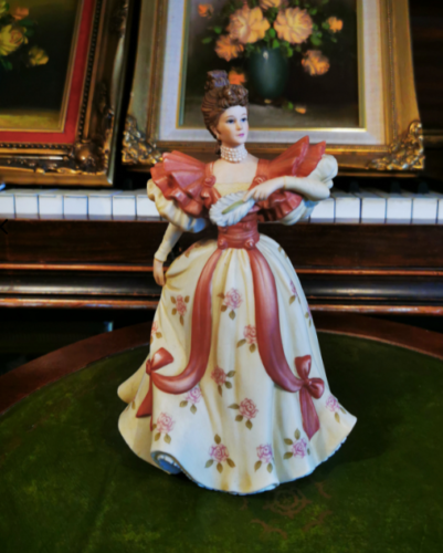 Estatuilla victoriana de primer vals porcelana dama 22 cm de altura - Imagen 1 de 2