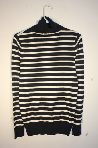WHITE STRIPED SWEATER, TURTLE NECK 