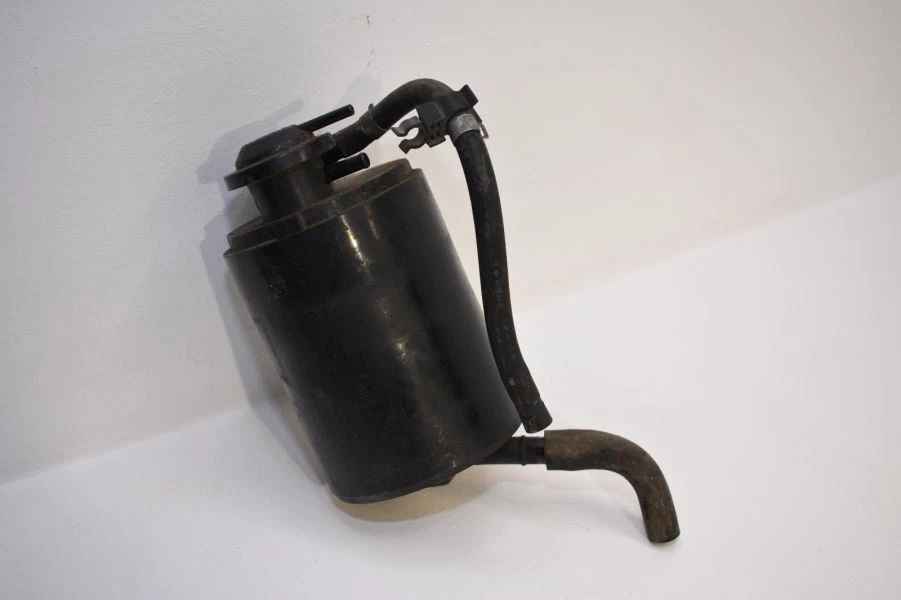 1995-1998 NISSAN 240SX SILVIA Fuel Vapor Canister OEM - Imagem 2 de 4