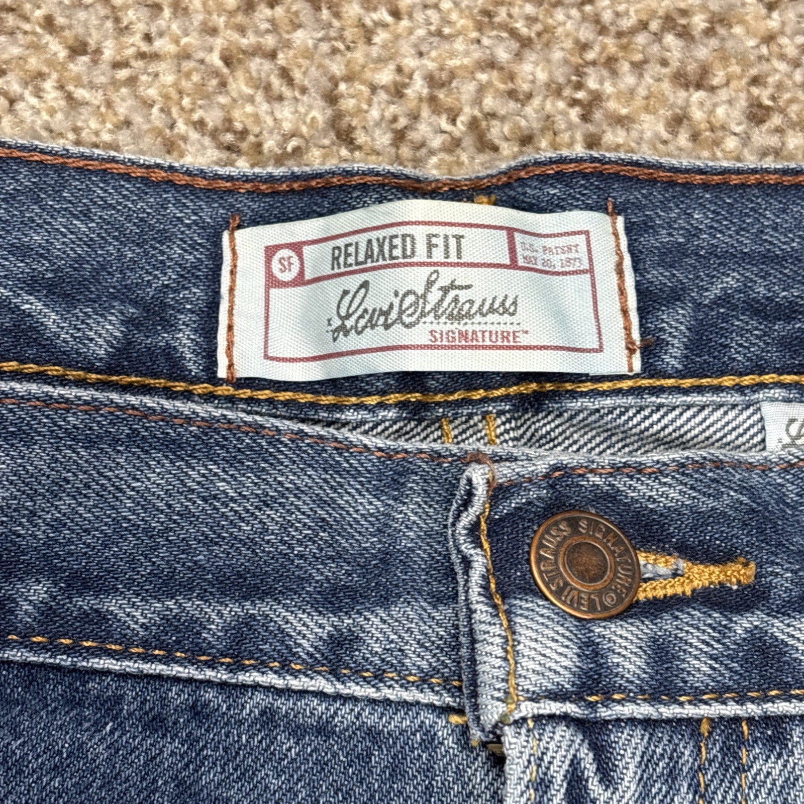 Signature Levi Strauss Relaxed Fit Denim Jeans 42x30 NEW Fits 41 X 30 - View 4