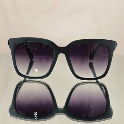 DIFF Sunglasses Women Hailey Square Matte Black Sharp Grey Gradient Oversized!