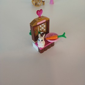 LEGO Disney: Sleeping Beauty's Royal Bedroom (41060) complete w/manual