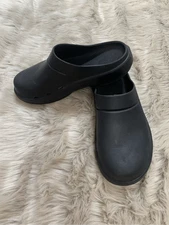 OOFOS Oocloog Clogs Sandals Mules Black Womens 11 Mens 9 Slip On Comfort