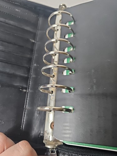 Carpeta Franklin Covey negra con 7 anillos con cremallera - Imagen 7 de 14