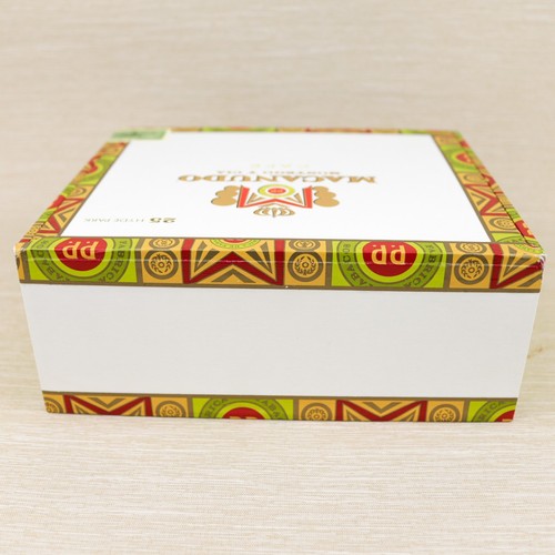 Scatola vuota per sigari in legno Macanudo Hyde Park Cafe 7" x 6" x 2,75" - Foto 7 di 12