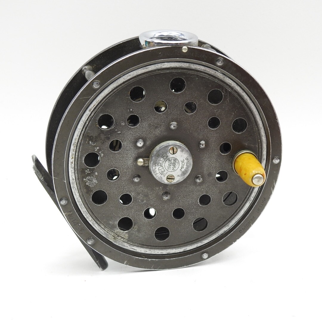 Pflueger Medalist 1496 Fly Reel. Round Line Guard & Birdcage Spool