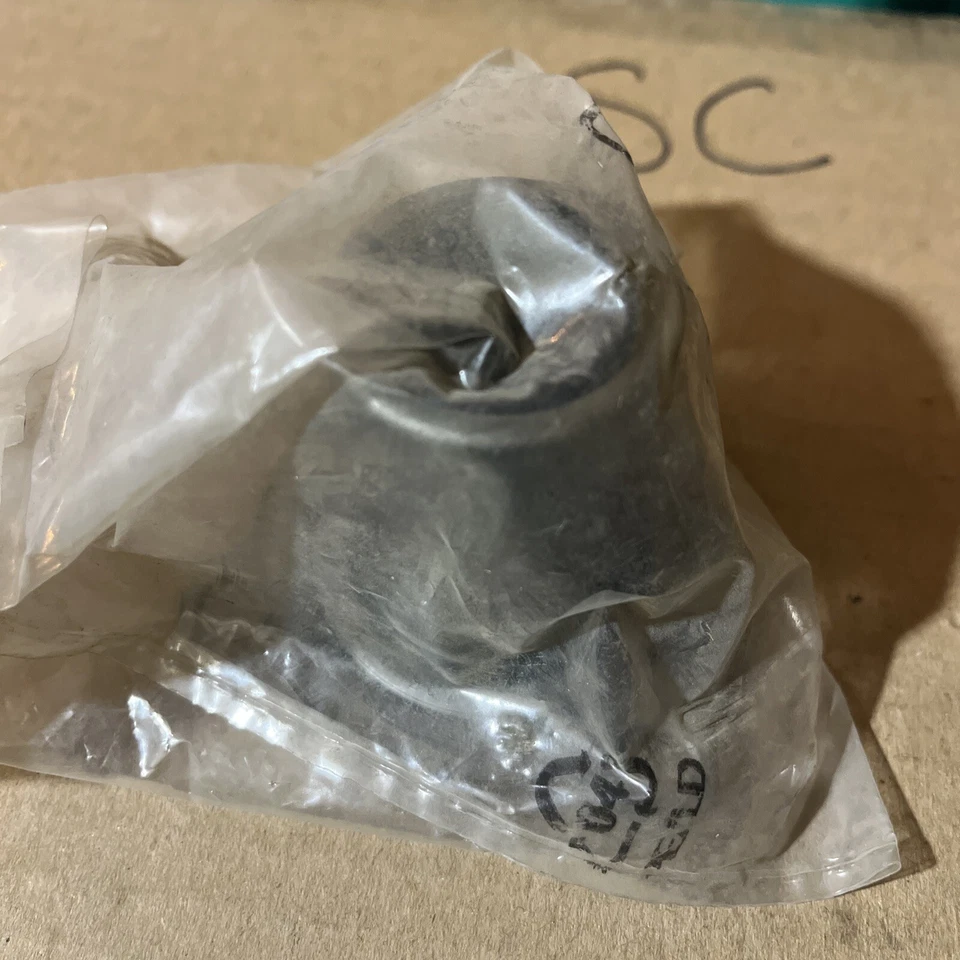 Tubo guía de cojinete de liberación de embrague Saab 900 1993-1998 con sello de eje nuevo OEM Foto 2 de 2