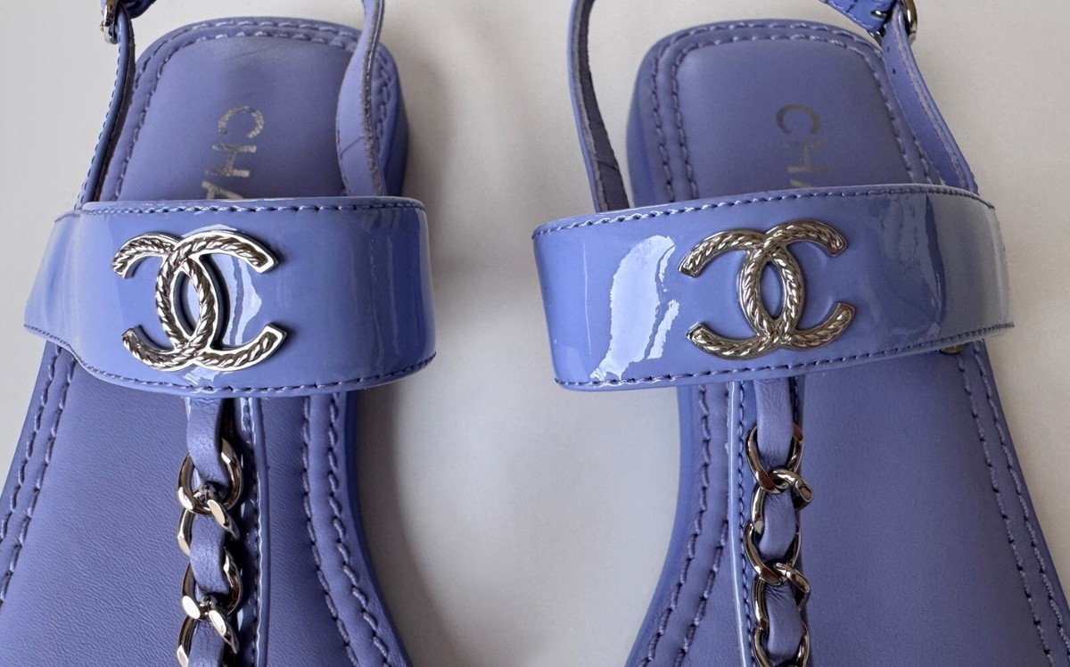 NEW $1025 22C CHANEL LIGHT PURPLE LILAC PATENT LEATHER