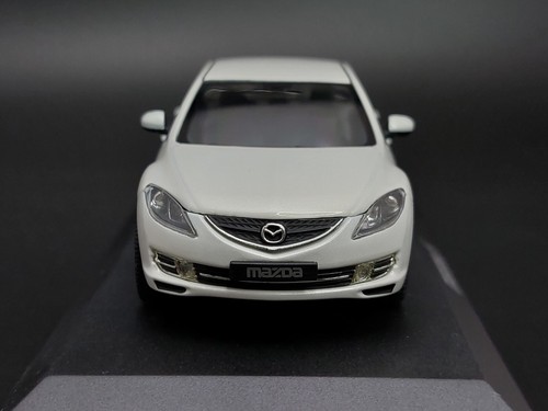 Norev 1:43 Mazda 6 Atenza Sedan GH1/GH2 white Dealer edition (diecast model) - Picture 7 of 11