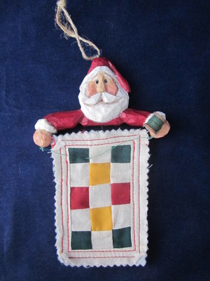 EDDIE WALKER Christmas Ornament Santa Holding Thread & Sewing Quilt ~ EXC