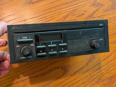 1989 90 1991 F150 F250 F350 Bronco Radio AM Non-Premium Sound F2TF-19B159-AA