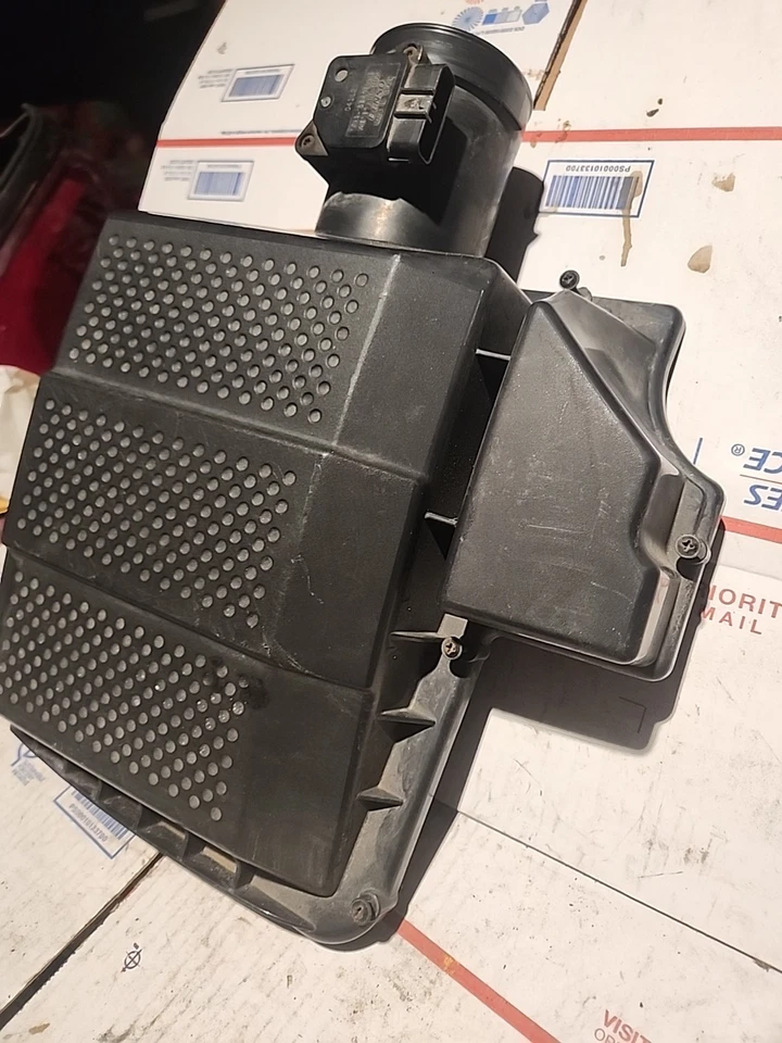 Limpador de filtro de ar Land Rover LR3 carcaça superior 4.4L V8 8 cilindros compatível com 2005-2009 - Imagem 2 de 4