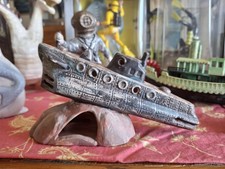 Vintage Old Aquarium Fishbowl Beautiful Sunken Ceramic Submarine Bubbler
