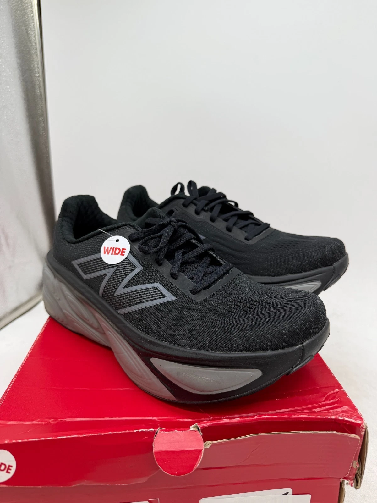 New Balance Fresh Foam X More v5 Sneakers Men's Black Metallic Shoes - 8 WIDE