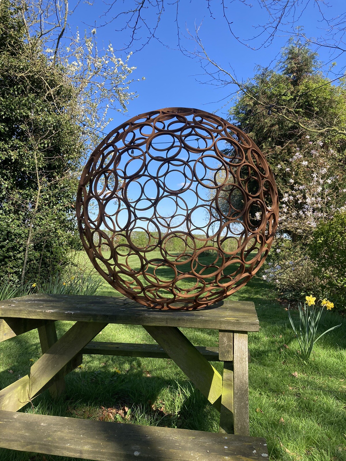 LARGE METAL RUSTY GARDEN MODERN ART DECORATIVE ORB FULL SPHERE