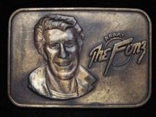 OJ01129 VINTAGE 1976  AAAAY THE FONZ HAPPY DAYS  COMMEMORATIVE BELT BUCKLE