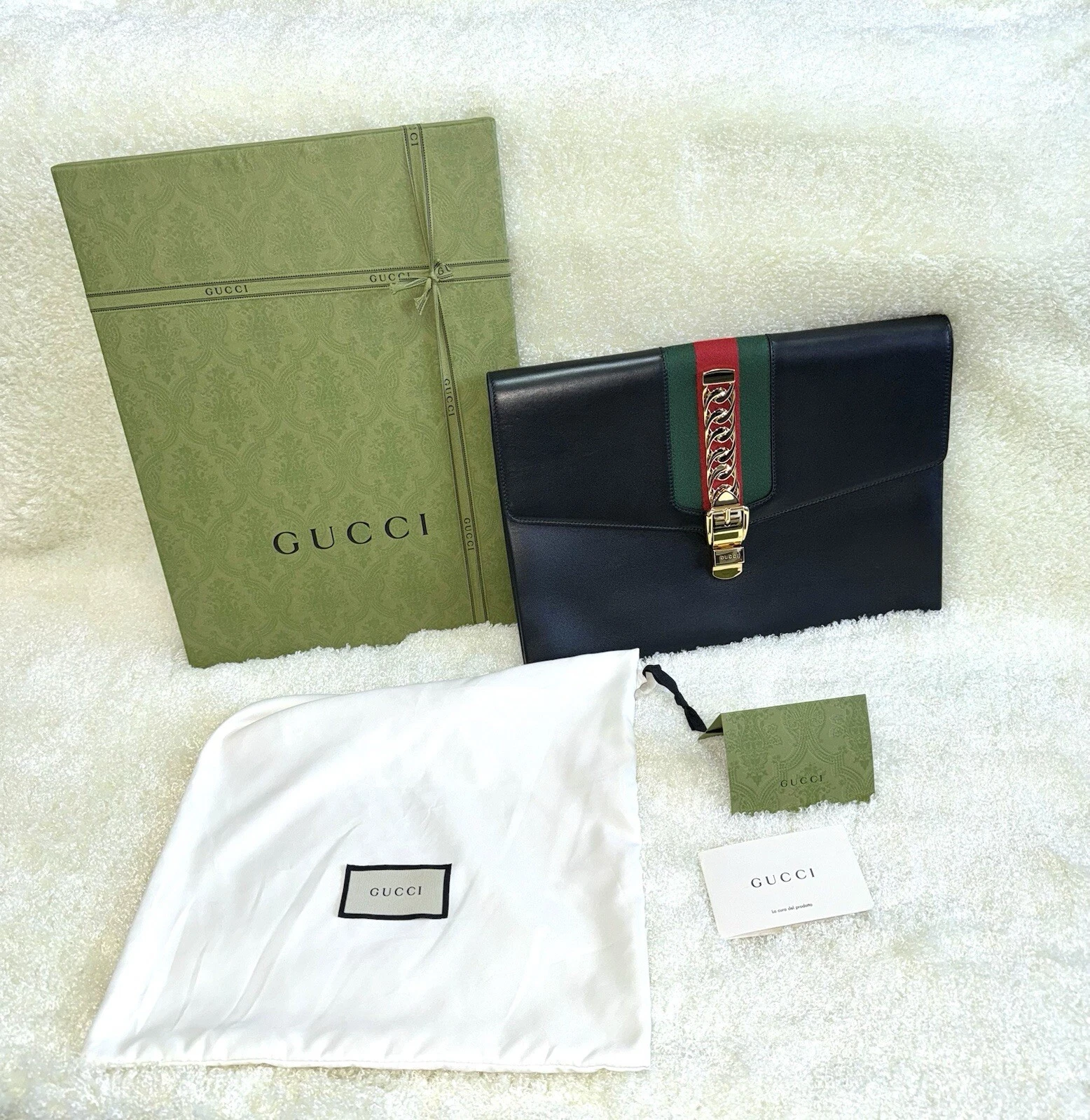 Pochette Gucci Sylvie en cuir authentique neuve pochette document étui pour ordinateur portable A 4.