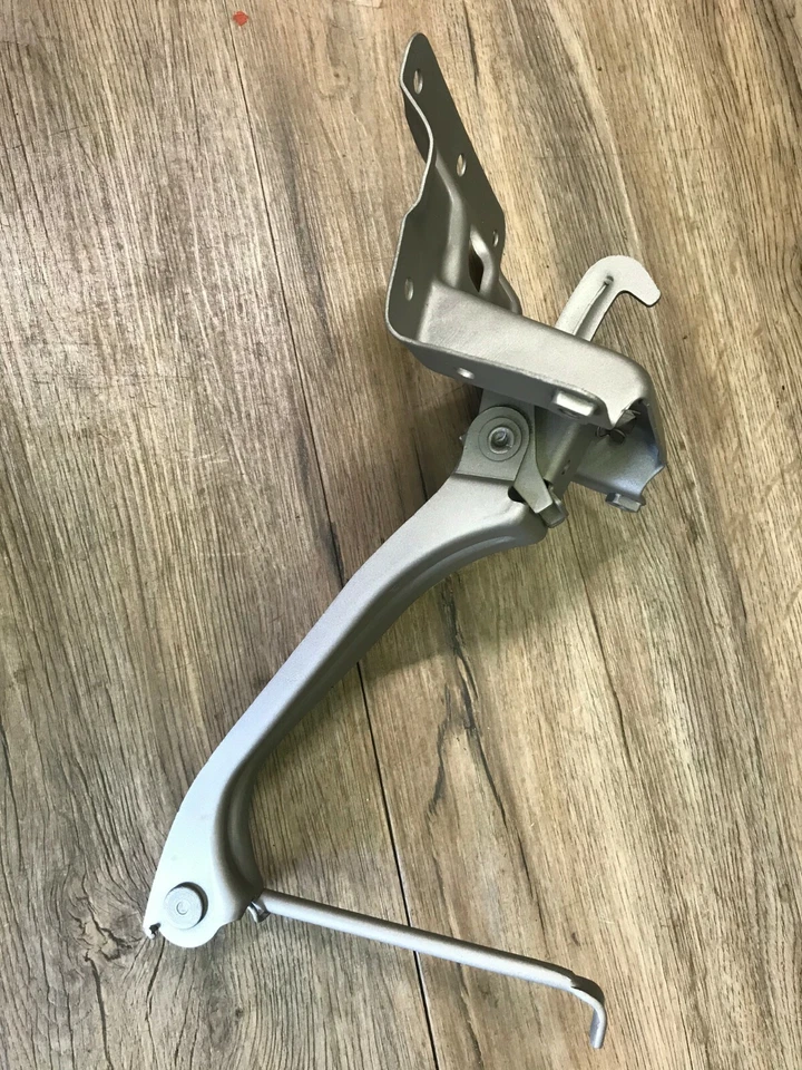 1966 66 PONTIAC BEAUMONT SPORT DELUXE USED GM HOOD RELEASE HANDLE ASSEMBLY OEM - Image 3 of 4