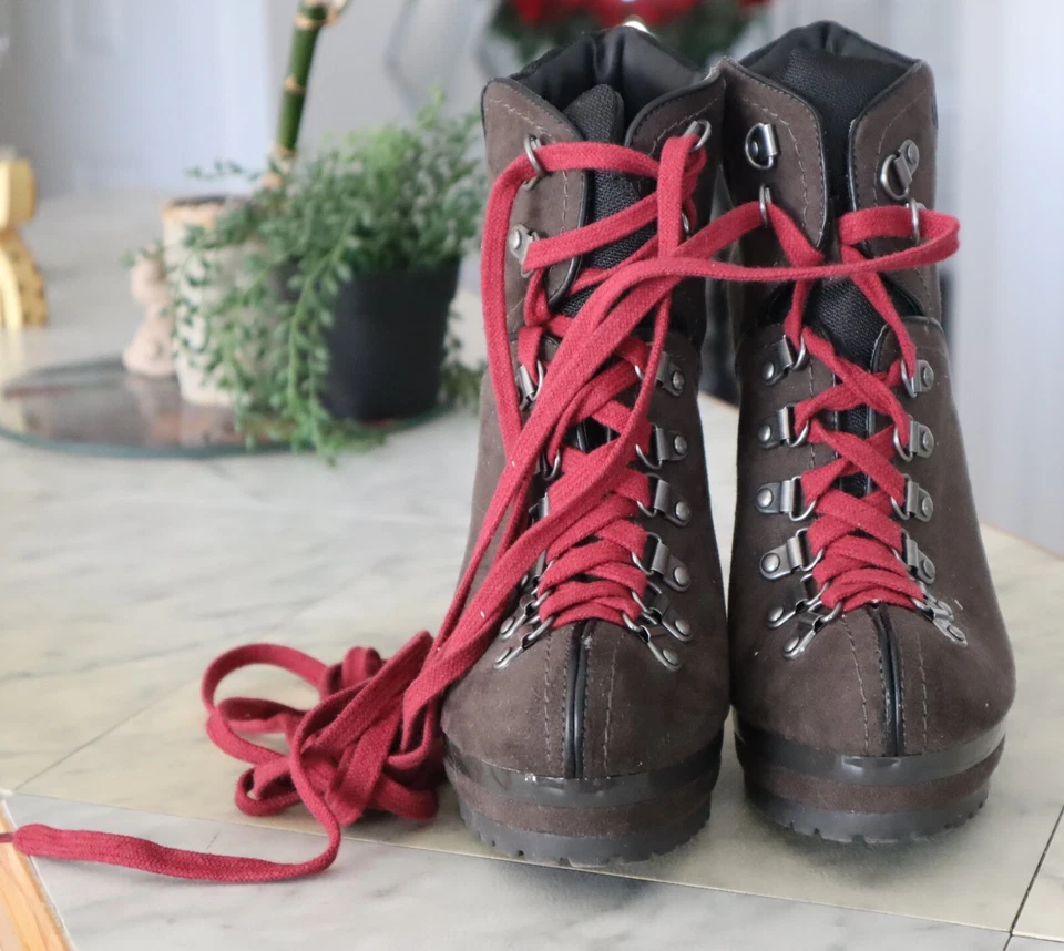 XHILARATION Botas Tacón Alto Con Cordones Gamuza Stiletto Marrón Talla 8.5 Foto 3 de 4