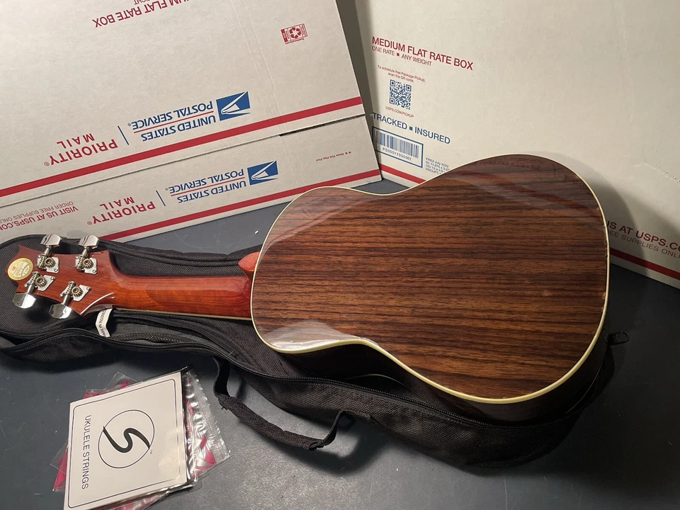 Greg Bennett Uk-70 Ukulele *Pls read* - Image 4 of 4