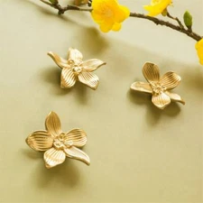 Brass Flower Knobs Kitchen Pulls Cabinet Knobs Handles Nordic Style drawer Knobs