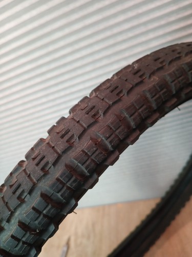 Odyssey Aitken Knobby Tire 20 x 2.125 Clincher Wire Black - Picture 2 of 5
