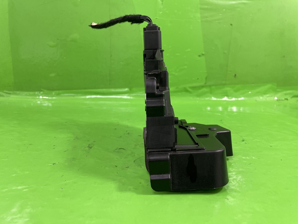 FORD MONDEO MK4 REAR DOOR LOCK MECHANISM DRIVER RIGHT OFFSIDE OSR 2010