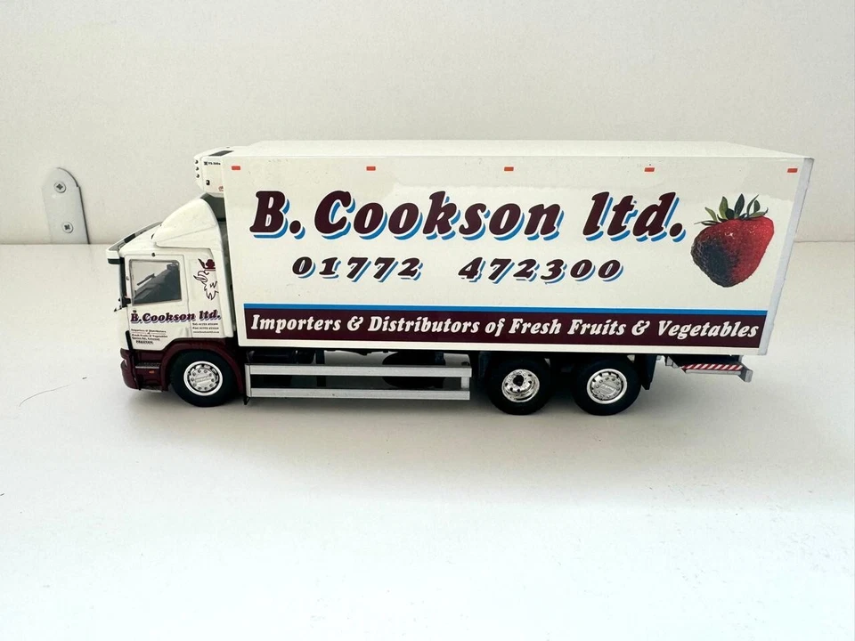 Tekno truck models, Scania P Dagcabine Reefer Rigid Truck , COOKSON B. - Image 3 of 4