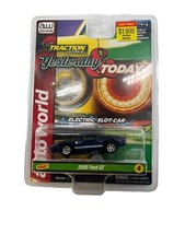 AUTO WORLD, 2005 Ford GT, AW Xtraction Ultra-G HO Slot Car Electric Racing, Blue