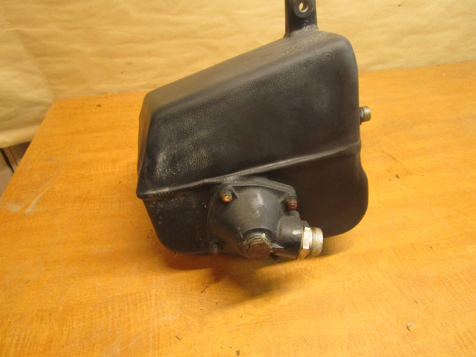 Maserati Coupe - Spider  - Engine Oil Tank Complete- P/N 211465