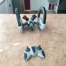 Hasbro Star Wars Hailfire Droid with remote the clone wars
