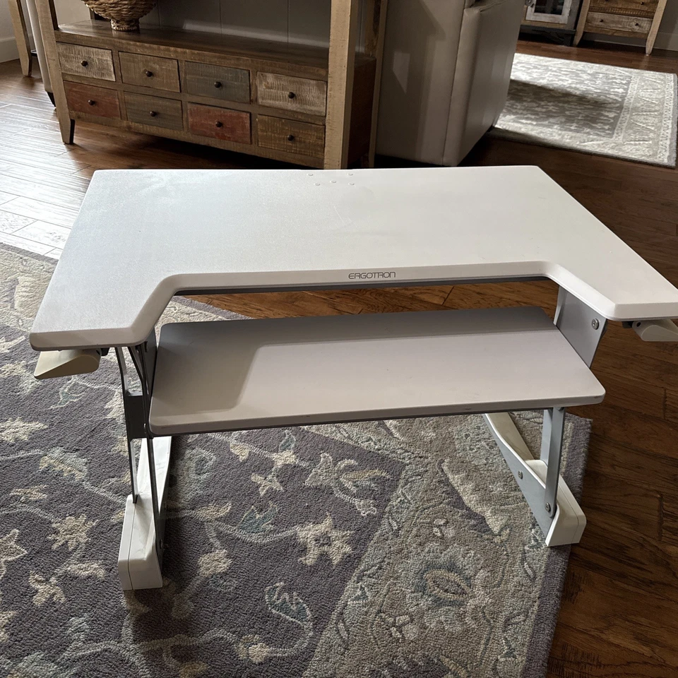 Estación de trabajo de escritorio ERGOTRON Workfit-T con soporte para sentarse blanca 33-397-062 TOPPER DE ESCRITORIO Foto 3 de 3