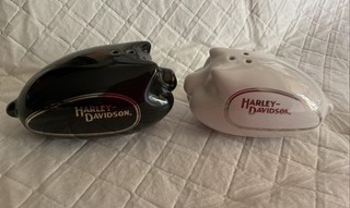 Harley Davidson Hog Salt Pepper Cruet Set Fuel Tank Motorbike
