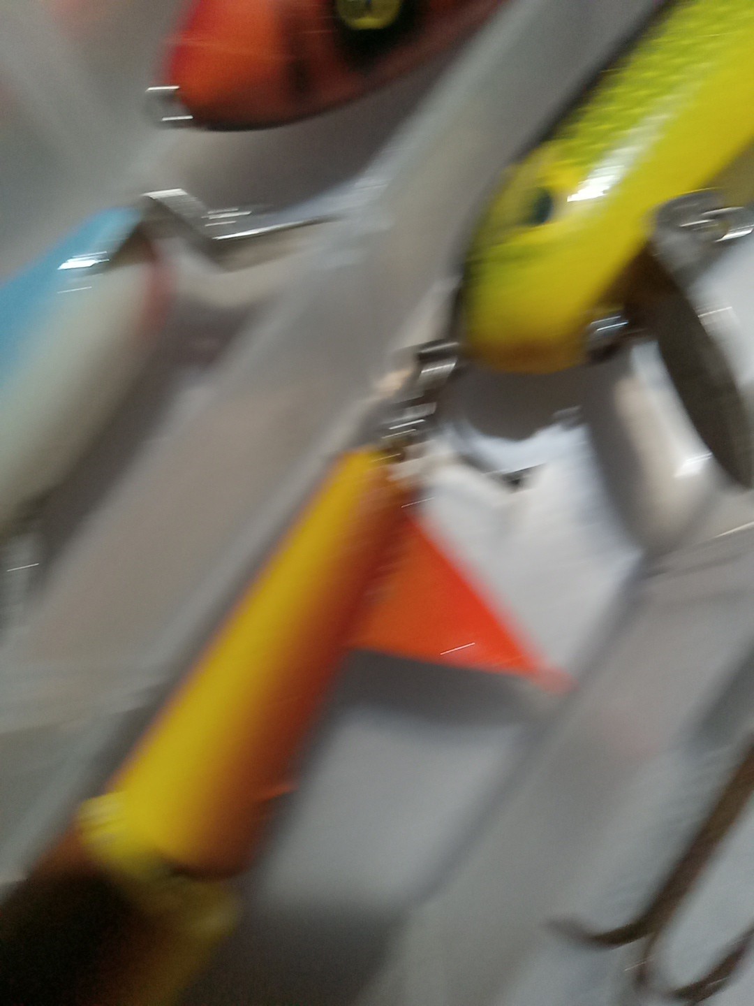 7 Musky Lures In This Flat Box. Large. Great Shape - Image 12