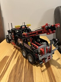 LEGO Technic Tow Truck 8285 Complete Set Battery Powered 1877 Pieces w/ Manuals