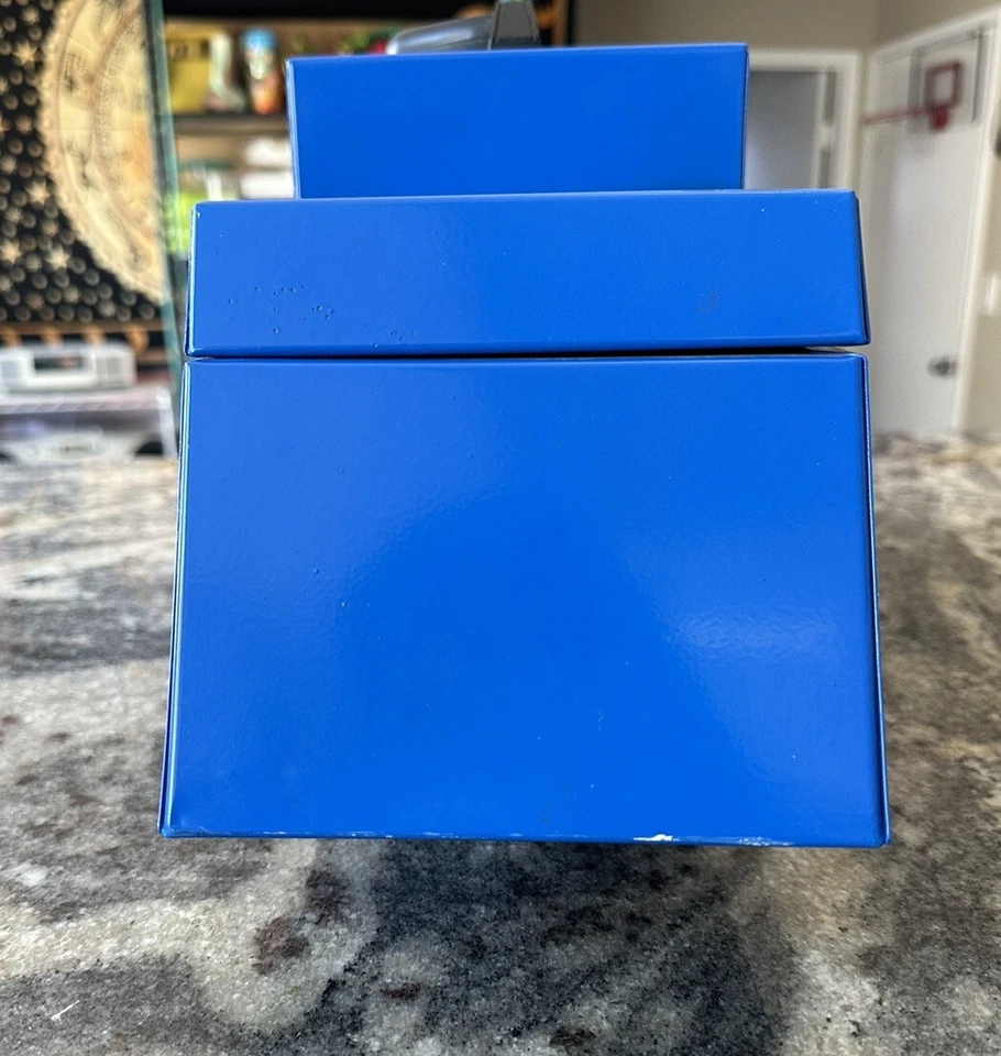 Caja de herramientas de metal vintage Chevrolet Bowtie Goboxes Foto 3 de 4