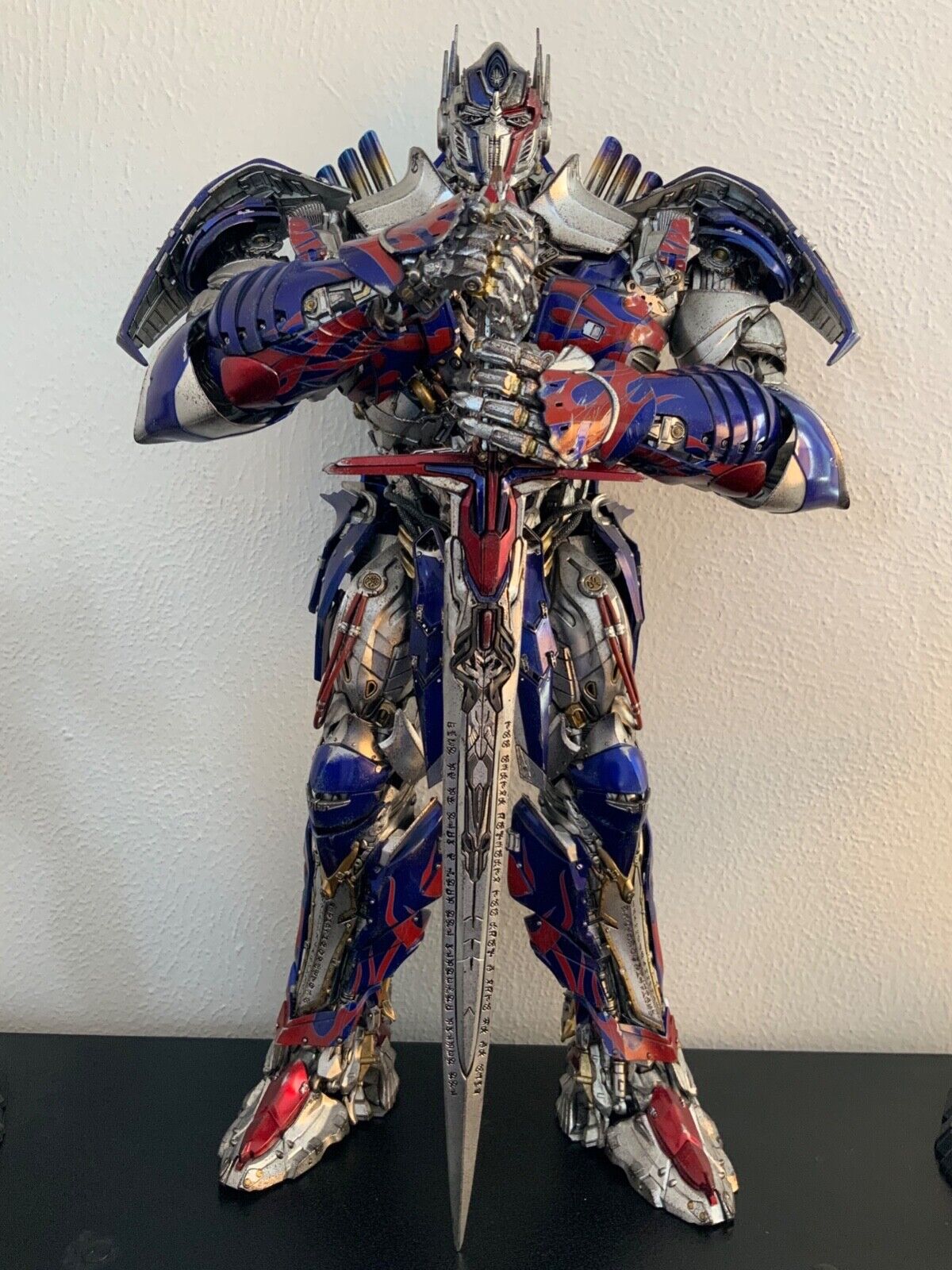 3A Transformers The Last Knight Optimus Prime (Retail Edition) Statue like  NEW!