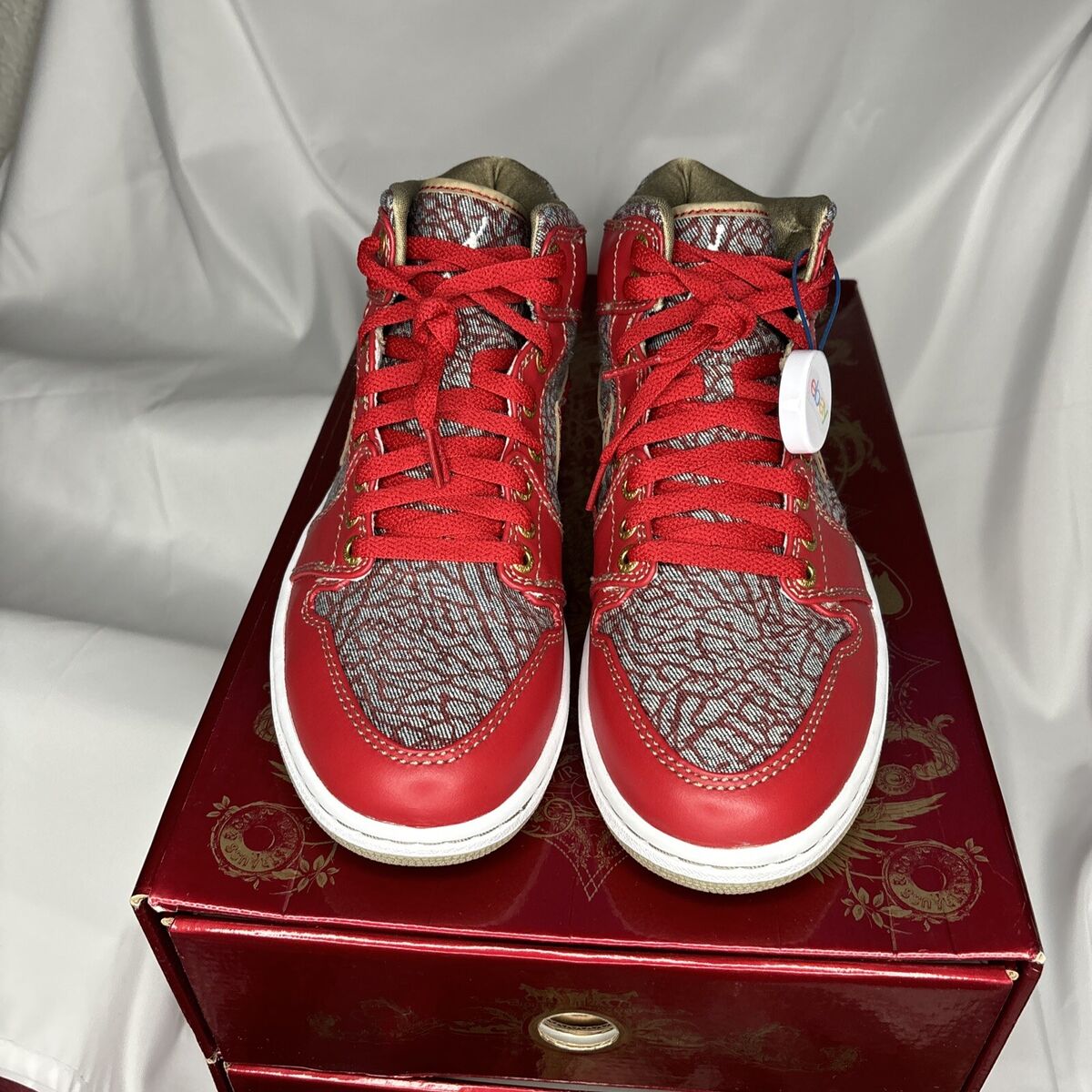 Size 10 - Jordan 1 Retro x Levi's 23/501 Denim Pack 2008 Size 10 - Jordan 1 Retro x Levi's 23/501 Denim Pack 2008