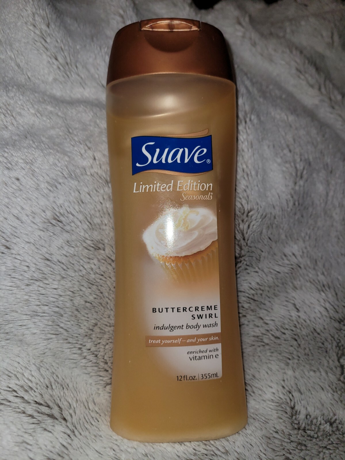 2 Suave Essentials Grapefruit & Sugar Exfoliating Body Wash Washes 15