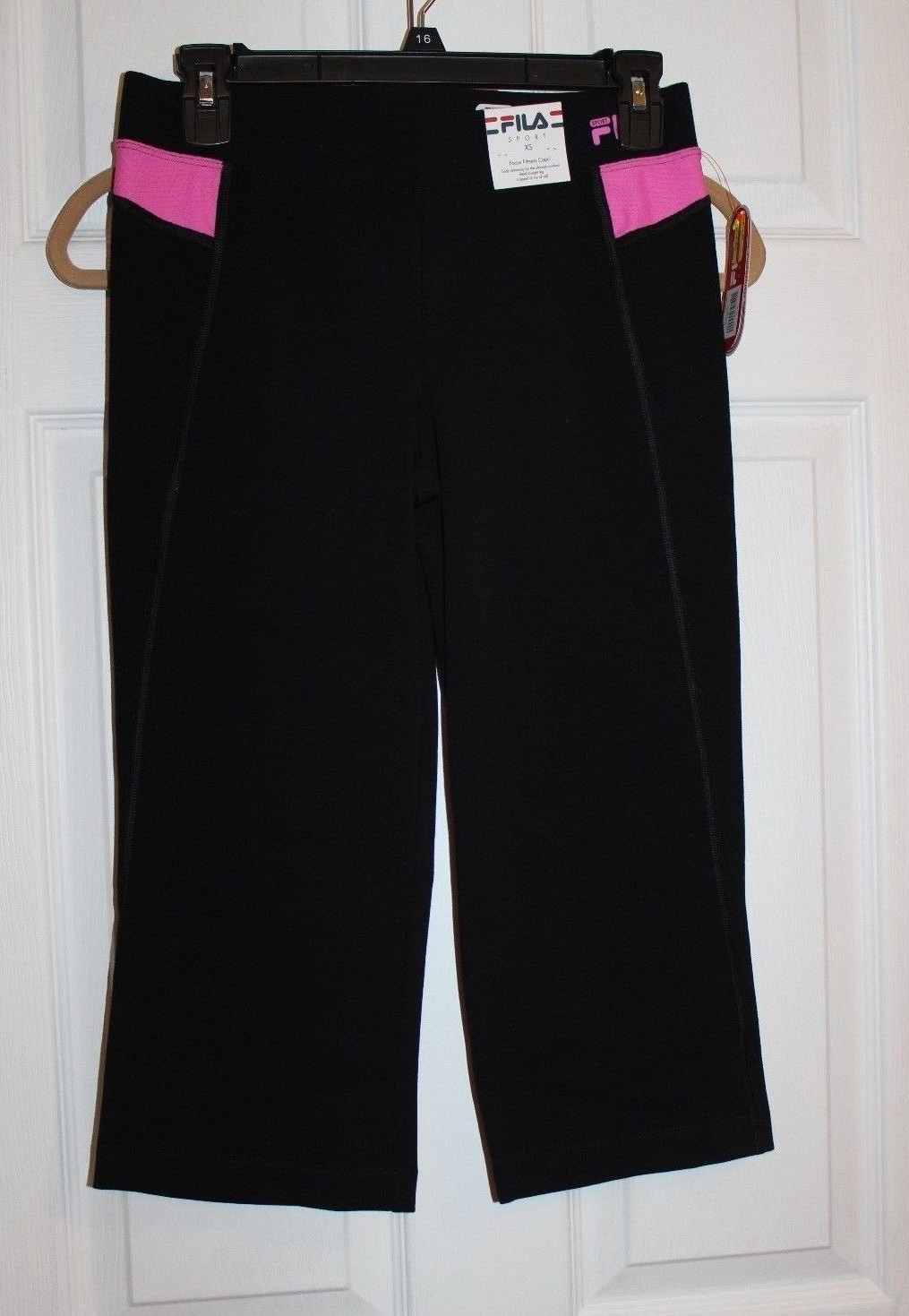 NUOVO CON ETICHETTE FILA SPORT FOCUS FITNESS CAPRI DONNA TAGLIA XS ADERENTE GAMBA DRITTA